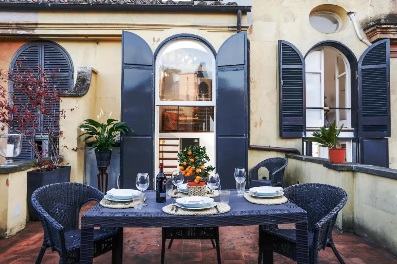 Your Prestigious Penthouse At The Spanish Steps Rom